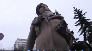 A girl was hired by a stranger for a blowjob on the street for money
