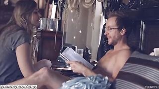 A daughter seduces her father to fuck her well