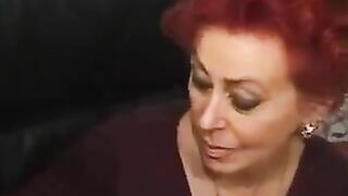 The best secretary is an experienced mature woman who knows how to fuck
