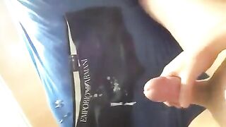 Guy made a cumshot, but no sperm flew out