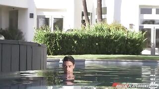 A girl has sex in the swimming pool with her lover