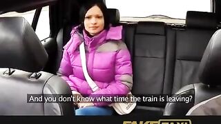 A guy fell asleep and had sex with a taxi driver in the car