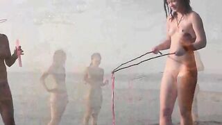 A hot girl walked on the beach without any clothes, it was awesome