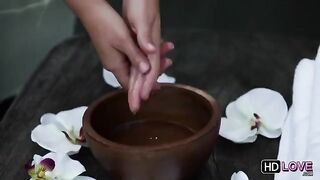 A friend came to give me an erotic massage, and it was amazing