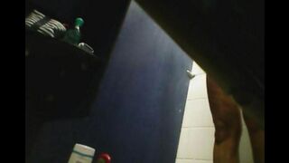 A girl has no shame and showers without hiding