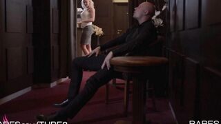 A cute blonde shows her professional skills in sex