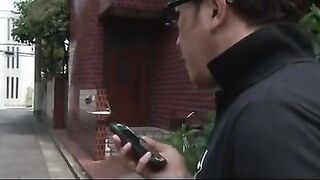 The Japanese girl was betrayed and fucked by a guy in a steamy scene