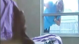 A woman peeps on a guy masturbating in the hospital ward