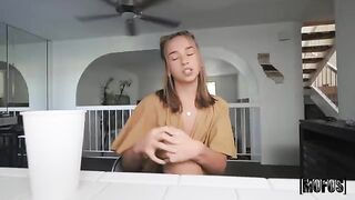 A girl gave a blowjob to the guy in his car