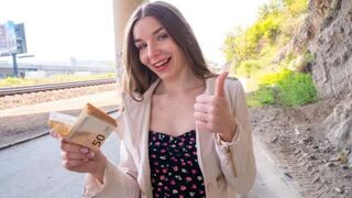 I had sex with a modest girl for money outdoors