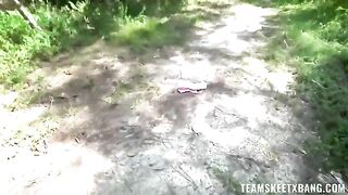 A girl can’t resist sex in the fresh air of nature