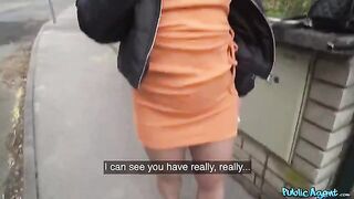 Hot Italian brunette lost her phone and needed help urgently