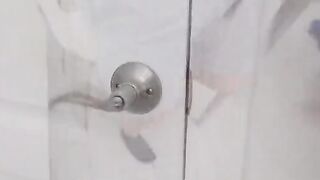 A gullible housewife gets fucked by FMM in this hot video