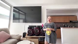 I'm gonna finish and put my dick in my mouth with milk