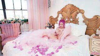 A girl with a glamorous lifestyle loves to play with sex toys