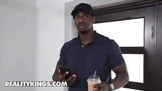 Valentina Jewels tries to seduce the delivery guy with her sexy outfit and irresistible charm