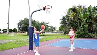 Good sex is also a sport! Great fuck with a cute girl in pink shorts