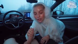 A college girl agreed to sex with a stranger in his car for money