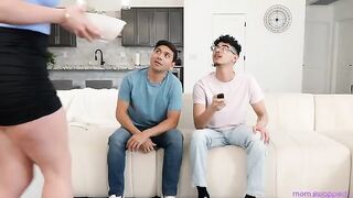 Moms swapped husbands for a good sex