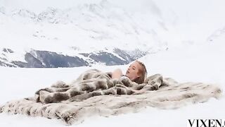 Warming up a cock with your mouth is no problem, especially outdoors