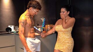 A housewife greeted her new maid and got intimate right away