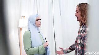 A girl whispered 'halal' but continued to shake her ass in a provocative way