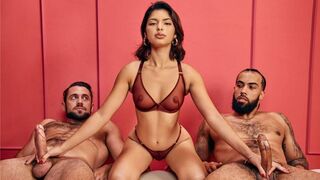 The guys have an awesome threesome experience with their hands