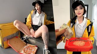 The guy came to a pizza delivery girl and made a mess