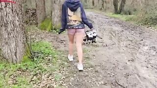 A girl made a date with her boyfriend in the forest, but he didn’t show up