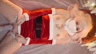 A small girl had sex on Christmas Eve and got cum inside