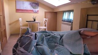 Waking up with a gentle morning touch - Mimi Boom