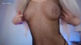 A fit blonde with a juicy ass fucks like a bad girl - EmiliaBunny