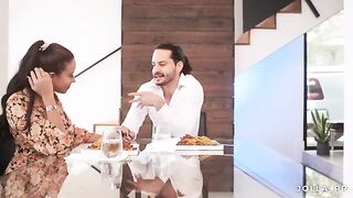 Therapist invited client to her home for dinner